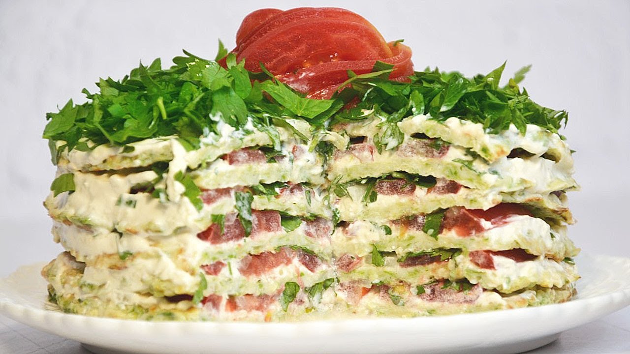 Mein Lieblingssnackkuchen! Zucchinikuchen mit Tomaten und Schmelzkäse - sehr lecker und saftig